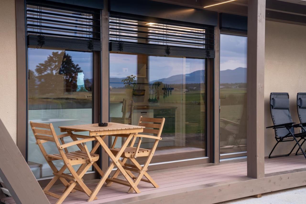 Farm stay Fortun Estate - Apartmaji Ob Reki Kolpi *