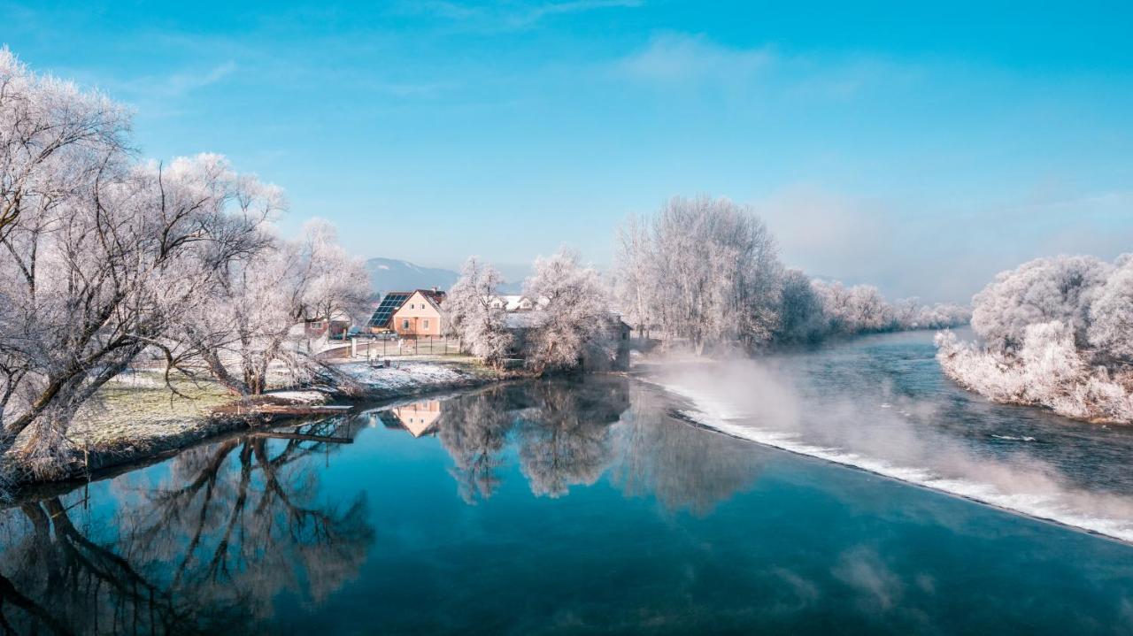 Farm stay Fortun Estate - Apartmaji Ob Reki Kolpi *